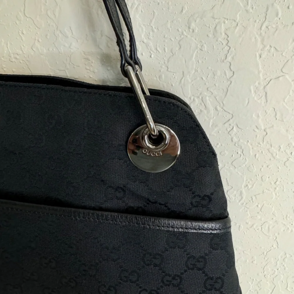 Authentic GUCCI Eclipse GG Black Canvas Shoulder Bag |Tote P0029